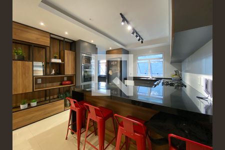 Apartamento à venda com 215m², 3 quartos e 2 vagas Apartamento à venda com 215m², 3 quartos e 2 vagasCozinha