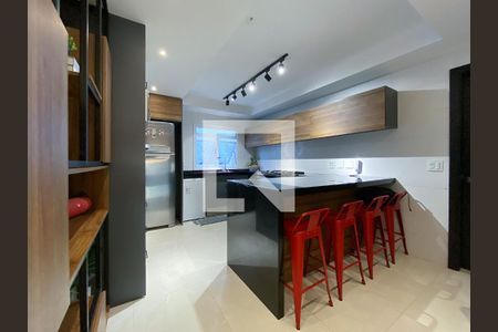Apartamento à venda com 215m², 3 quartos e 2 vagas Apartamento à venda com 215m², 3 quartos e 2 vagasCozinha