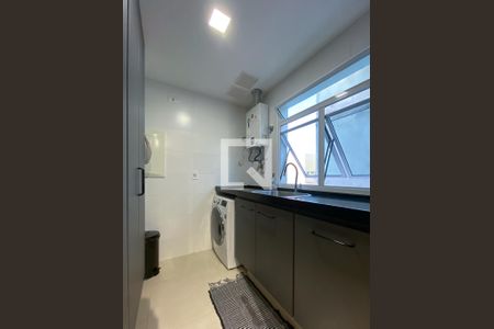 Apartamento à venda com 215m², 3 quartos e 2 vagas Apartamento à venda com 215m², 3 quartos e 2 vagasÁrea de serviço