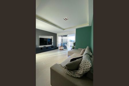 Apartamento à venda com 215m², 3 quartos e 2 vagas Apartamento à venda com 215m², 3 quartos e 2 vagasSala