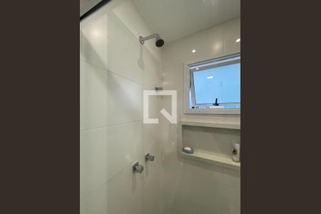 Apartamento à venda com 215m², 3 quartos e 2 vagas Apartamento à venda com 215m², 3 quartos e 2 vagasBanheiro da suíte 2