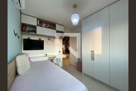 Apartamento à venda com 215m², 3 quartos e 2 vagas Apartamento à venda com 215m², 3 quartos e 2 vagasSuíte 1