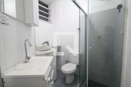 Banheiro de apartamento para alugar com 1 quarto, 33m² em Liberdade, São Paulo