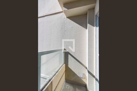 Varanda da Sala  de apartamento para alugar com 2 quartos, 45m² em Parque Santa Fé, Porto Alegre