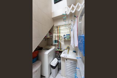 Casa à venda com 80m², 2 quartos e 1 vagaÁrea de Serviço