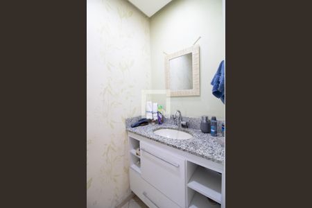 Casa de condomínio à venda com 110m², 3 quartos e 1 vagaLavabo