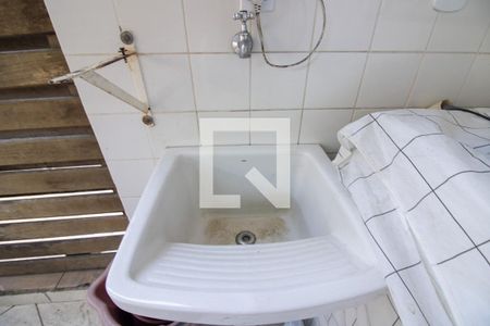 Casa de condomínio à venda com 110m², 3 quartos e 1 vagaÁrea de Serviço