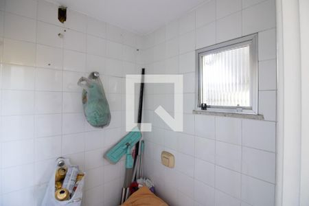 Casa de condomínio à venda com 110m², 3 quartos e 1 vagaÁrea de Serviço