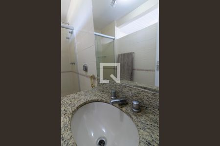 Casa de condomínio à venda com 110m², 3 quartos e 1 vagaSuíte 3 - Banheiro