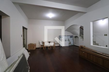 Casa à venda com 472m², 4 quartos e 5 vagasSala 2 Subsolo