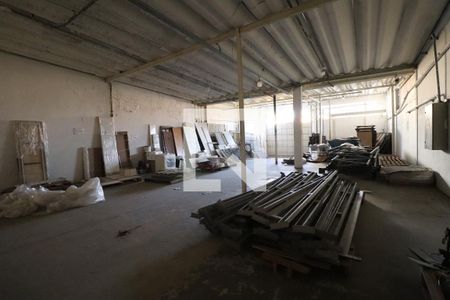 Casa à venda com 472m², 4 quartos e 5 vagasGalpão Subsolo