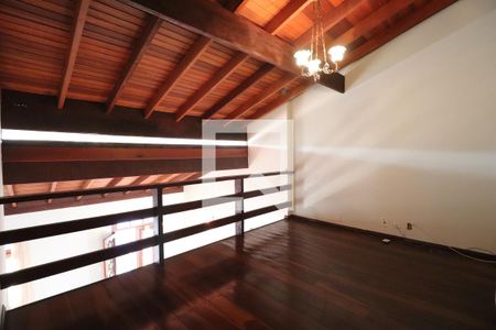 Casa à venda com 472m², 4 quartos e 5 vagasDescanso Andar Superior
