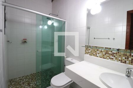 Casa à venda com 472m², 4 quartos e 5 vagasBanheiro da Suíte 1