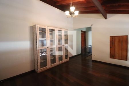 Casa à venda com 472m², 4 quartos e 5 vagasDescanso Andar Superior