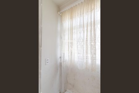 Apartamento à venda com 44m², 2 quartos e 1 vaga Apartamento à venda com 44m², 2 quartos e 1 vagaCozinha e Área de Serviço