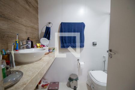 Banheiro da Suíte de casa de condomínio à venda com 4 quartos, 350m² em Vargem Pequena, Rio de Janeiro