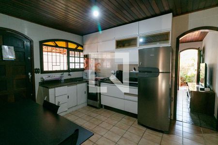 Casa à venda com 227m², 6 quartos e 2 vagas Casa à venda com 227m², 6 quartos e 2 vagasCozinha 2