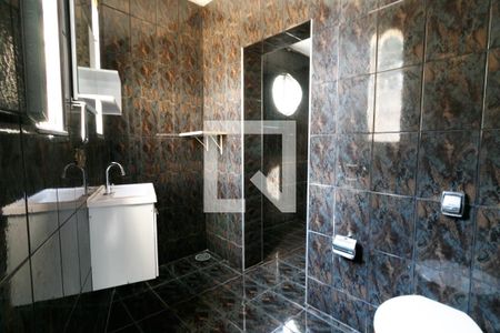 Casa à venda com 227m², 6 quartos e 2 vagas Casa à venda com 227m², 6 quartos e 2 vagasBanheiro suíte