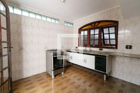 Casa à venda com 227m², 6 quartos e 2 vagas Casa à venda com 227m², 6 quartos e 2 vagasCozinha