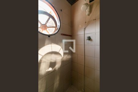 Casa à venda com 227m², 6 quartos e 2 vagas Casa à venda com 227m², 6 quartos e 2 vagasBanheiro 3