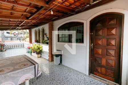 Casa à venda com 227m², 6 quartos e 2 vagas Casa à venda com 227m², 6 quartos e 2 vagasQuintal