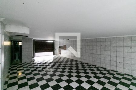 Casa para alugar com 150m², 2 quartos e 5 vagas Casa para alugar com 150m², 2 quartos e 5 vagasGaragem / Área de Serviço