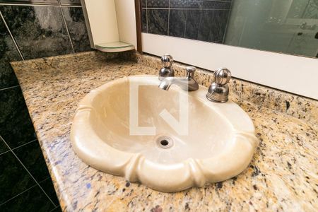 Casa para alugar com 150m², 2 quartos e 5 vagas Casa para alugar com 150m², 2 quartos e 5 vagasBanheiro da Suíte 1