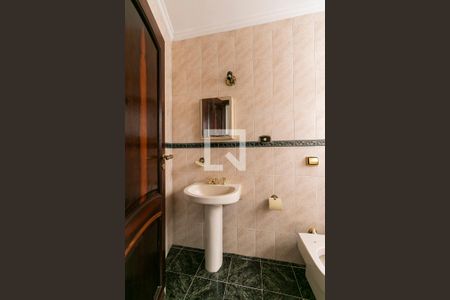 Casa para alugar com 150m², 2 quartos e 5 vagas Casa para alugar com 150m², 2 quartos e 5 vagasBanheiro da Suíte 2