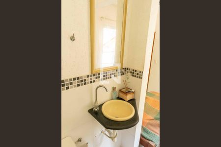 Casa à venda com 331m², 4 quartos e 2 vagasBanheiro da Suíte 2