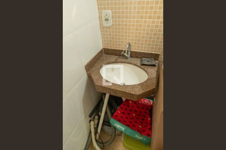 Casa à venda com 331m², 4 quartos e 2 vagasBanheiro de Serviço