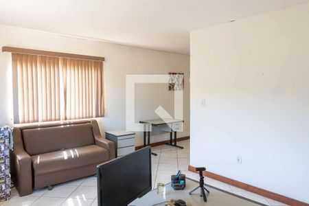 Casa à venda com 331m², 4 quartos e 2 vagasEscritório