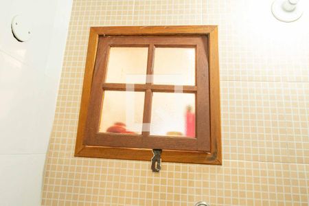 Casa à venda com 331m², 4 quartos e 2 vagasBanheiro de Serviço