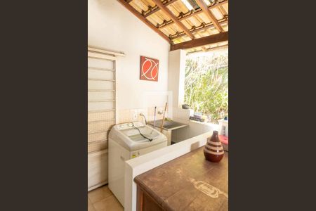 Casa à venda com 331m², 4 quartos e 2 vagasÁrea de Serviço