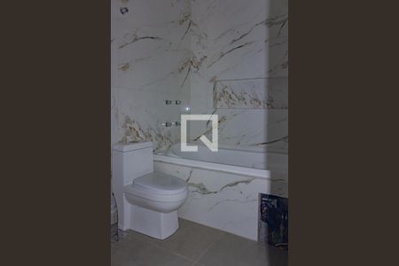 Casa à venda com 125m², 3 quartos e 2 vagasBanheiro da Suíte