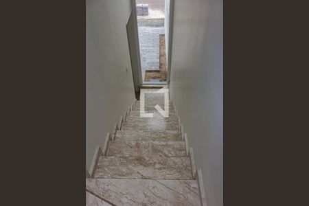 Escada de casa à venda com 3 quartos, 125m² em Igara, Canoas