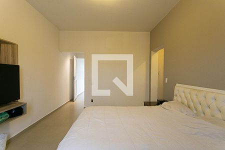 Casa à venda com 450m², 3 quartos e 2 vagasSuíte 2