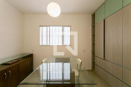 Casa à venda com 450m², 3 quartos e 2 vagasCopa