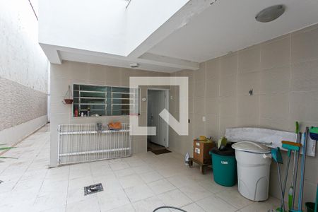 Casa à venda com 450m², 3 quartos e 2 vagasQuintal