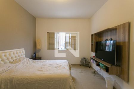 Casa à venda com 450m², 3 quartos e 2 vagasSuíte 2