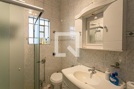 Casa à venda com 450m², 3 quartos e 2 vagasBanheiro da Suíte 2