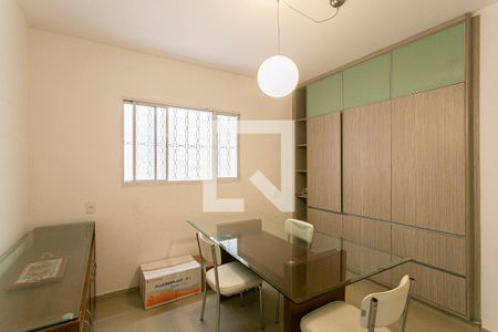 Casa à venda com 450m², 3 quartos e 2 vagasCopa