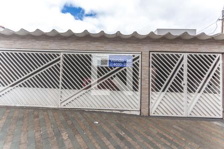 Casa à venda com 169m², 3 quartos e 3 vagasFachada