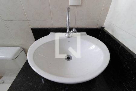 Apartamento à venda com 48m², 2 quartos e 1 vaga Apartamento à venda com 48m², 2 quartos e 1 vagaBanheiro