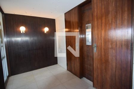 Apartamento à venda com 465m², 4 quartos e 2 vagasHall do Elevador