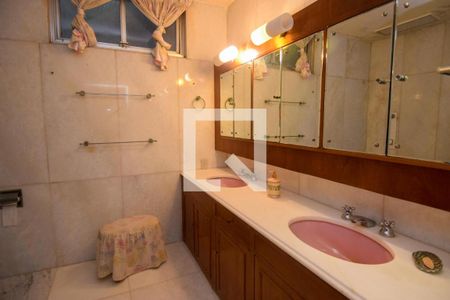 Apartamento à venda com 465m², 4 quartos e 2 vagasBanheiro Social