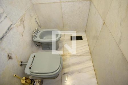 Apartamento à venda com 465m², 4 quartos e 2 vagasBanheiro da Suíte