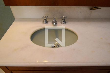 Apartamento à venda com 465m², 4 quartos e 2 vagasBanheiro da Suíte