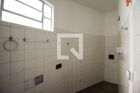 Banheiro de casa à venda com 5 quartos, 300m² em Vila São Nicolau, São Paulo