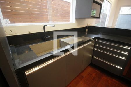 Casa de condomínio à venda com 300m², 3 quartos e 2 vagasCozinha