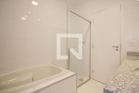 Casa de condomínio à venda com 300m², 3 quartos e 2 vagasBanheiro da Suíte